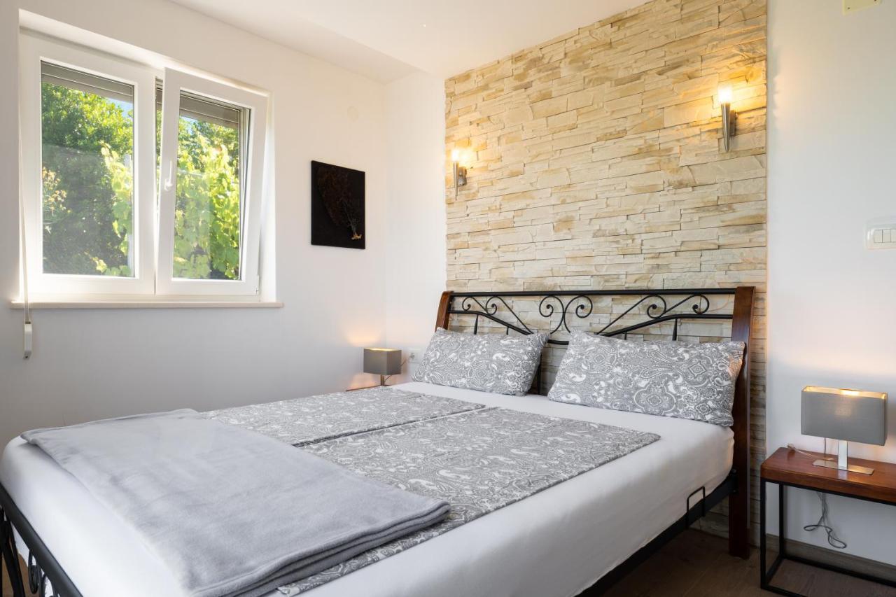 Nera Villa Plomin Bagian luar foto